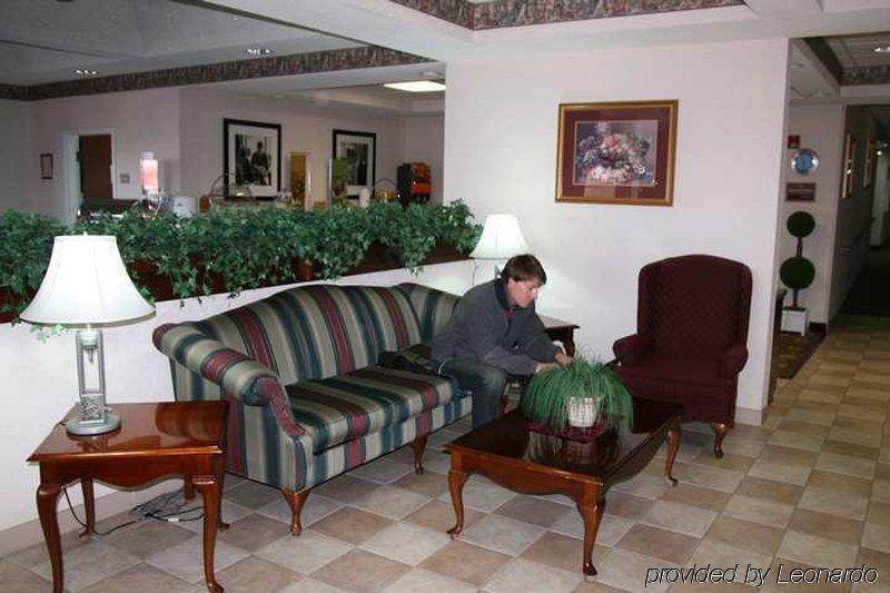 Hampton Inn Tullahoma Beltér fotó