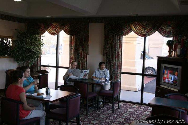 Hampton Inn Tullahoma Beltér fotó